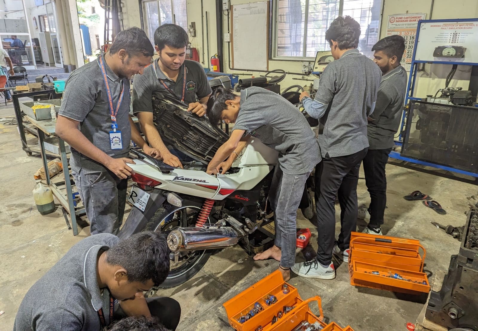 motor mechanic vehicle